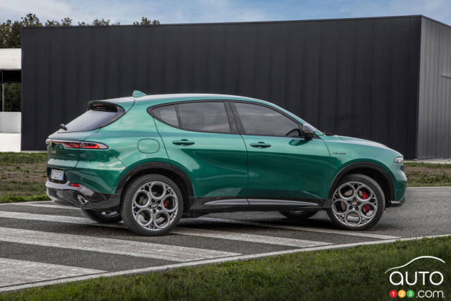 Profile of 2024 Alfa Romeo Tonale
